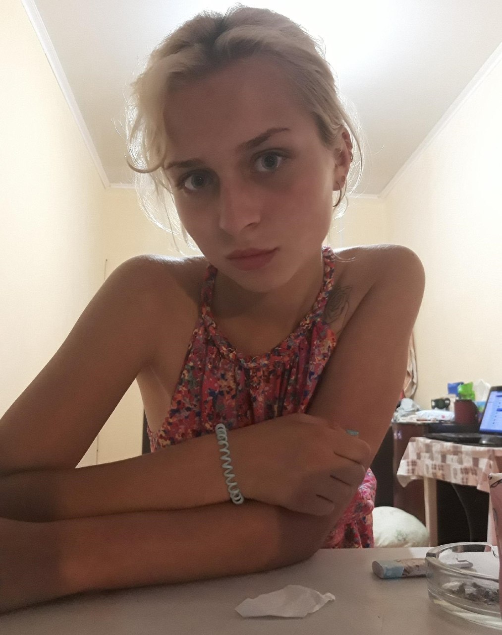 ����������